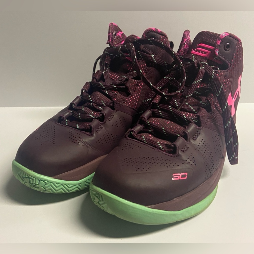 Under Armour Stephen Curry’s Purple and Pink High Top size 6Y